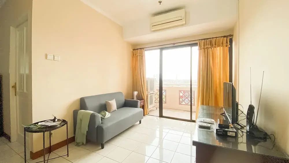 Spacious And Comfy 3Br At Puri Garden Apartment - photo 17