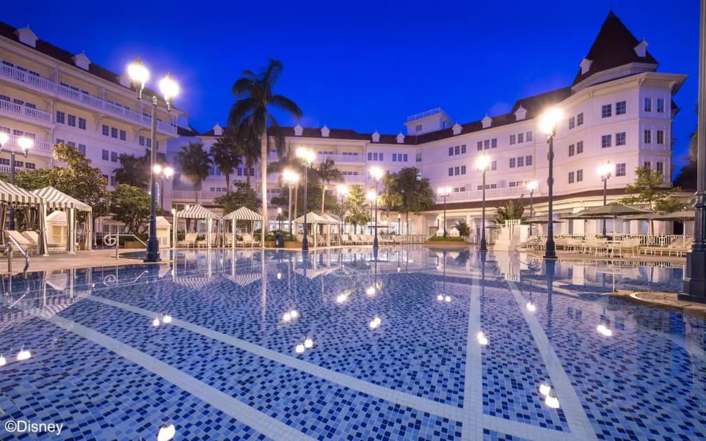 Hong Kong Disneyland Hotel - photo 33