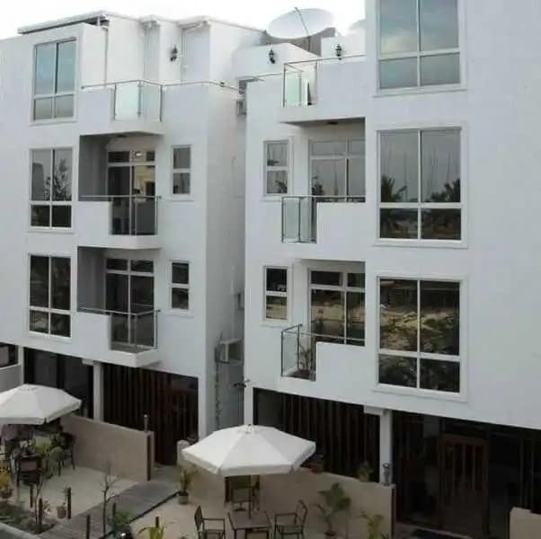 Holidaymakers Inn - photo 1