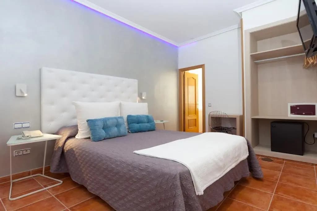 Hostal Las Fuentes - Adults Only - photo 18