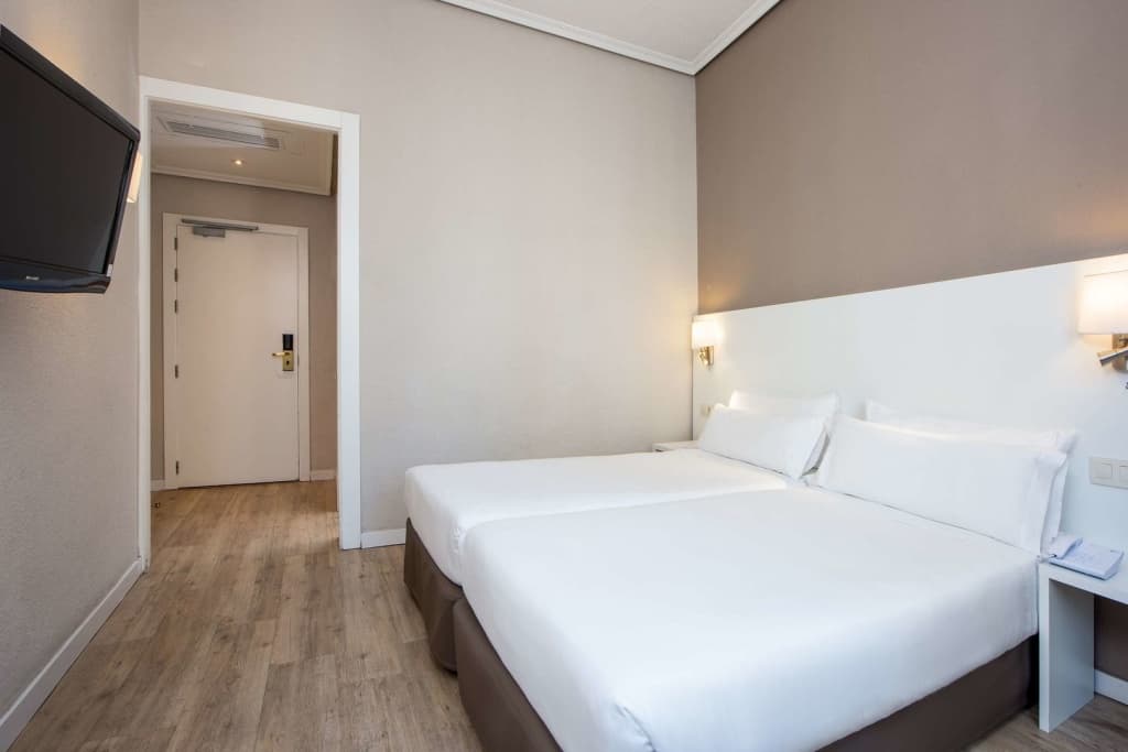 Hotel Madrid Gran Via 25 Affiliated by Meliá - photo 6