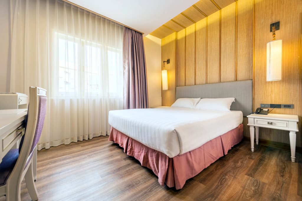 Royal Rattanakosin Hotel - photo 28