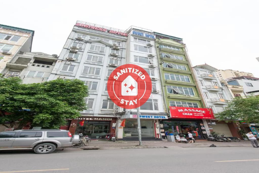 OYO 196 Sweet Hotel - main photo