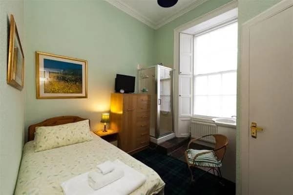 Garlands Guest House - photo 10