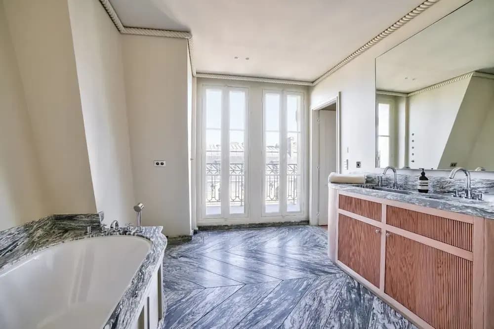 Exceptional Duplex - 4bed/8p - Eiffel Tower View - photo 15