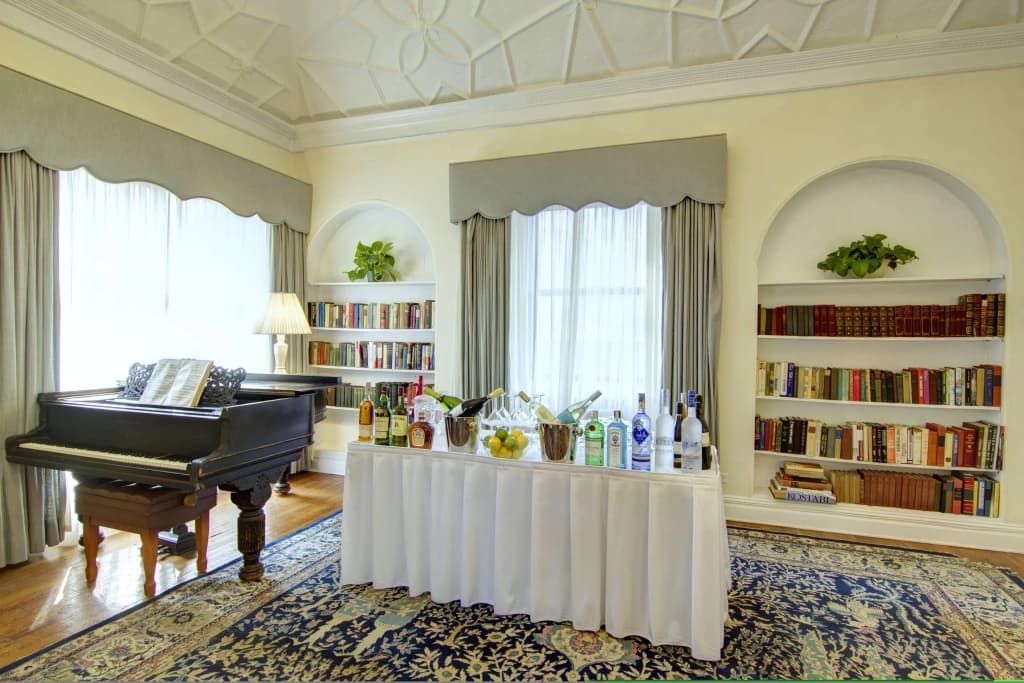 The Roger Smith Hotel - photo 2