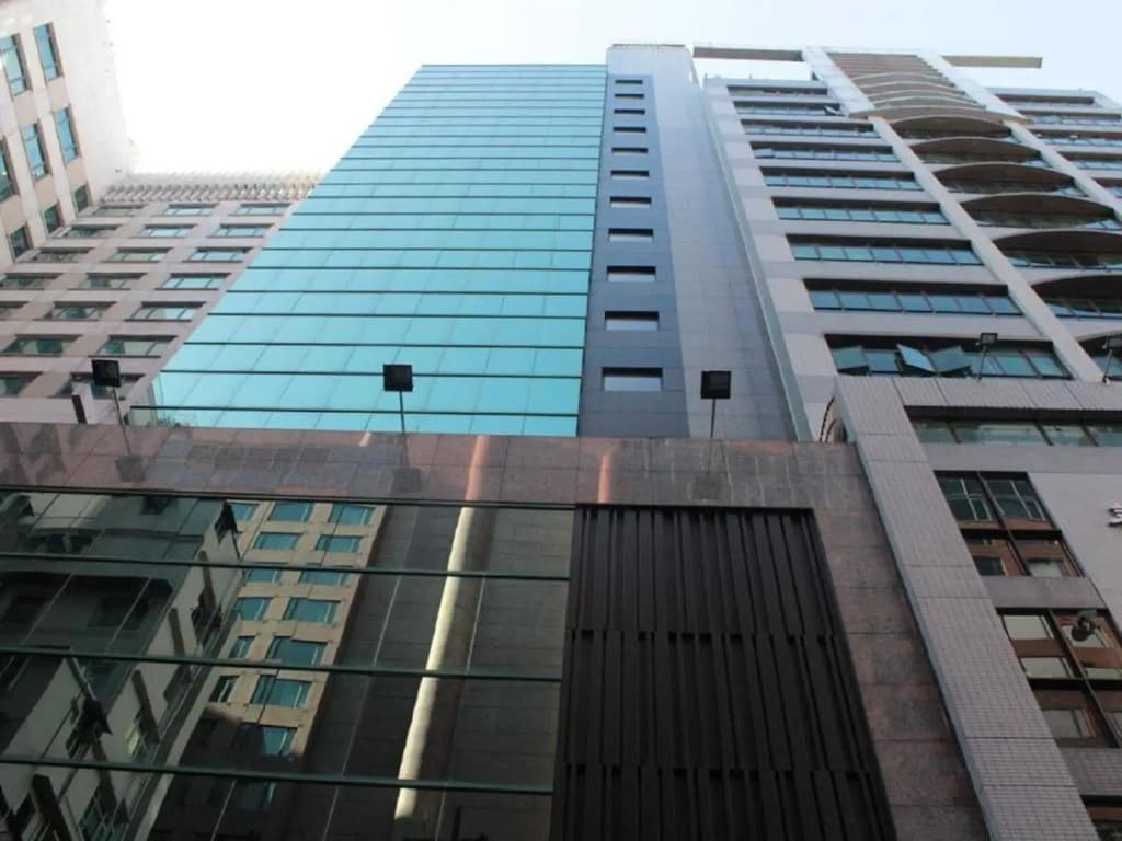Noble Park Hotel - photo 1