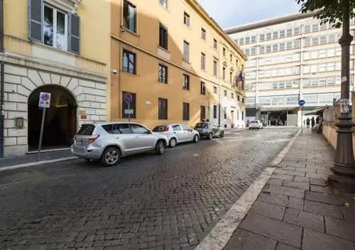 Modern flat near Piazza della Repubblica - photo 1