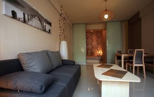 City Deluxe Apartments - photo 8