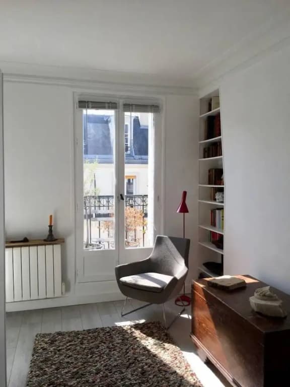 Modern Studio In Paris With Balcony - photo 5