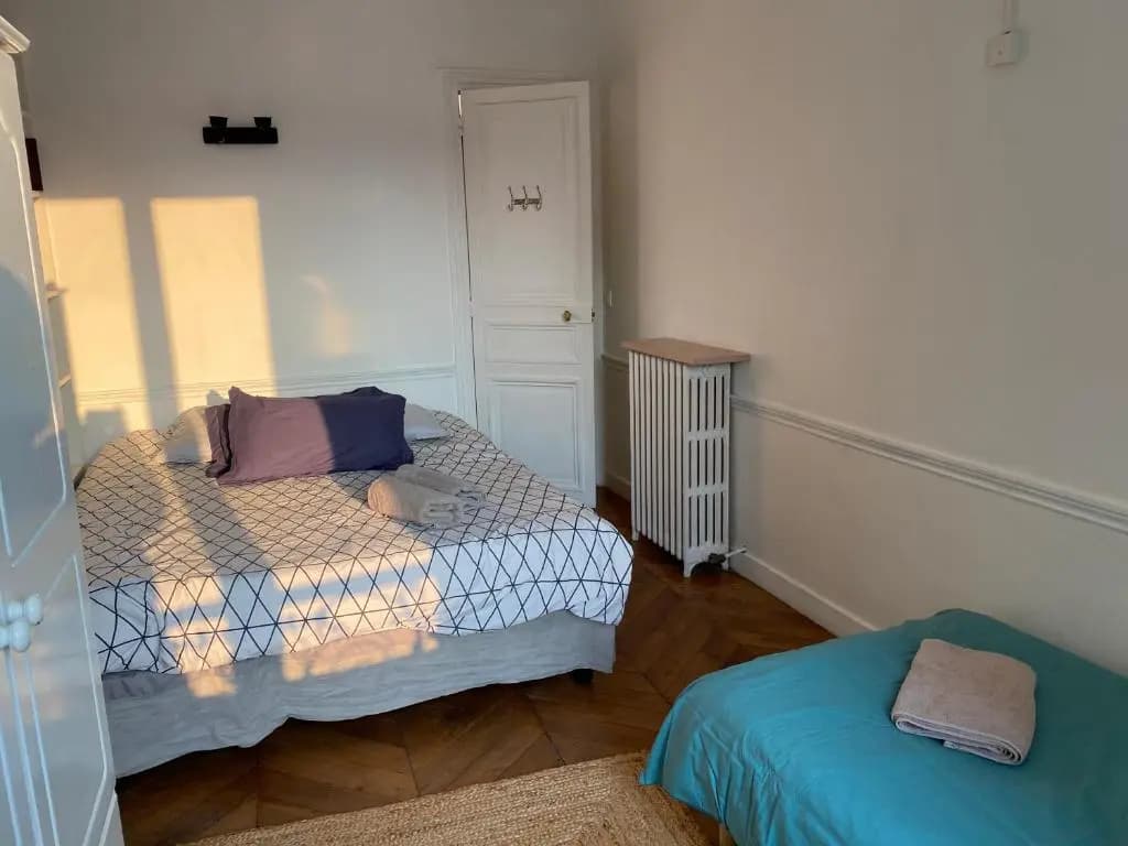 Marvellous Sunbathed 3BR at the heart of Paris - photo 4