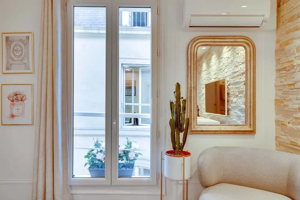 Historical Apartment in the Heart of Paris - 2 - photo 7