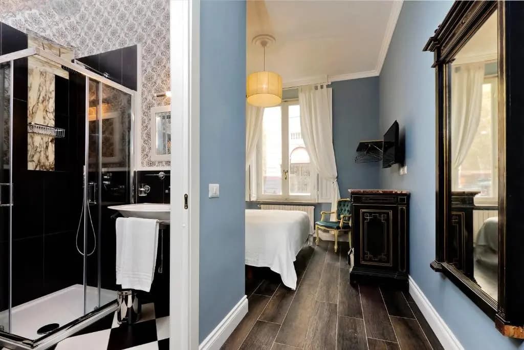 Luxury Rooms - photo 3