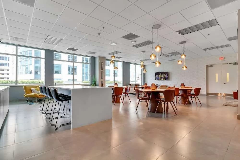 The Club at Brickell Bay Luxury Suites - photo 25