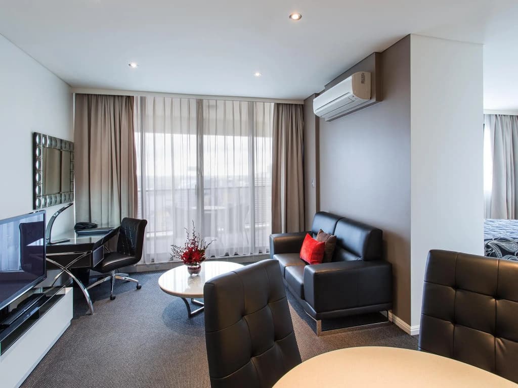 Meriton Suites Kent Street, Sydney - photo 7