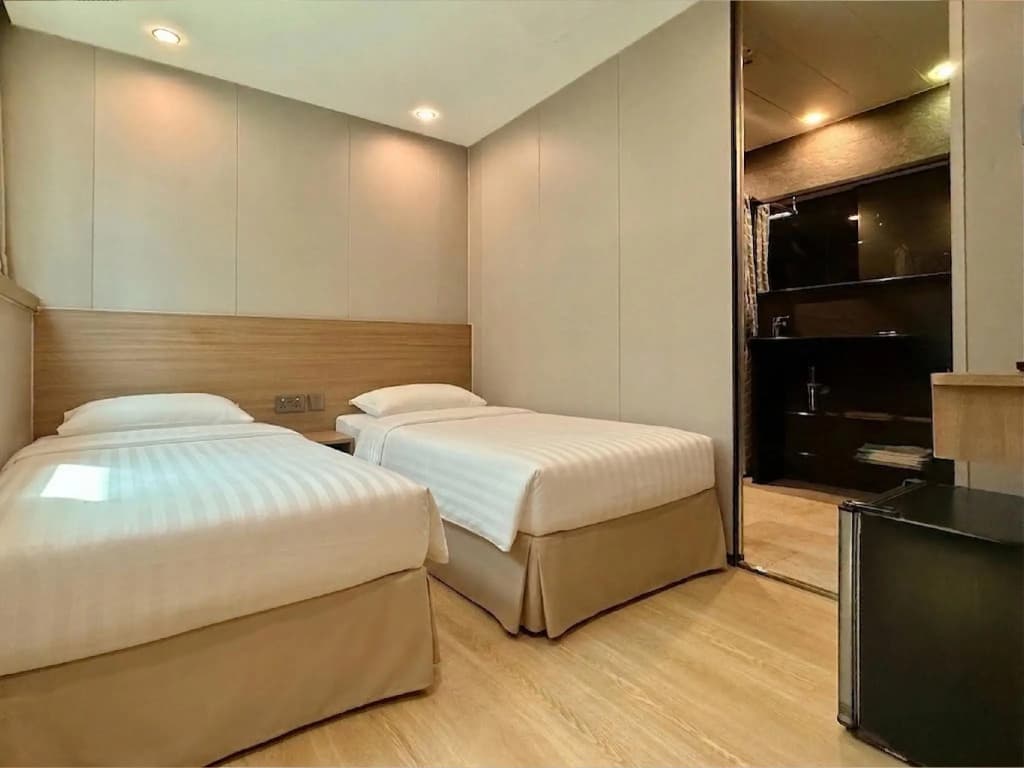 Noble Park Hotel - photo 18