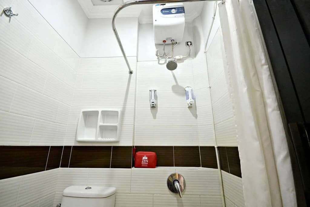 ZEN Rooms Tebet Gudang Peluru - photo 9