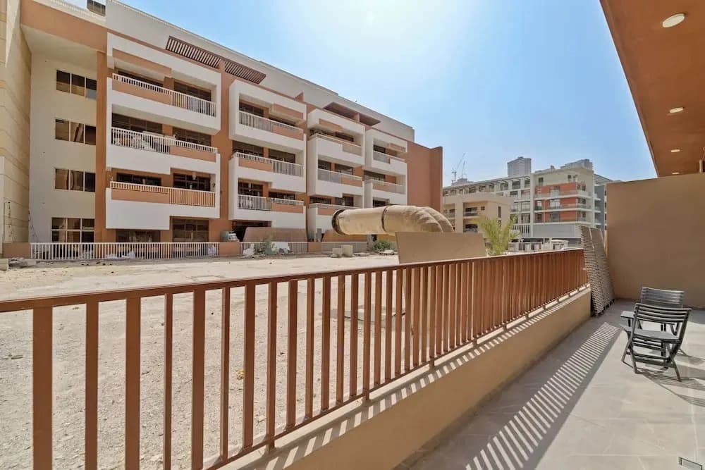 Brand New Stylish Unit near Circle Mall - photo 18