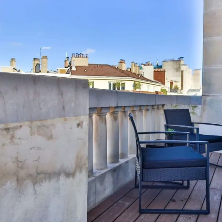 Design Passy Terrace 2 Bedroom Apt With Balcony in Paris - photo 11