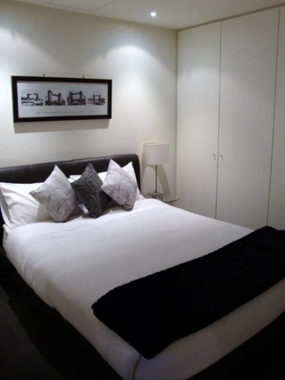 About Melbourne Apartments - photo 4