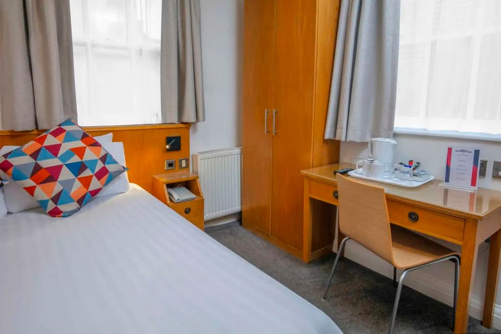 Queensway Hotel Sure Hotel Collection By Best Western - photo 38