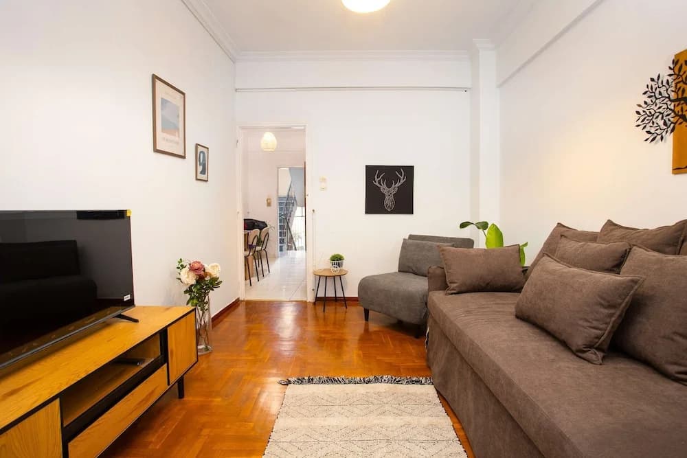 Central Athens Fully-equipped Getaway in Victoria - photo 2