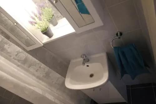 Little Hungary Apartment - photo 7