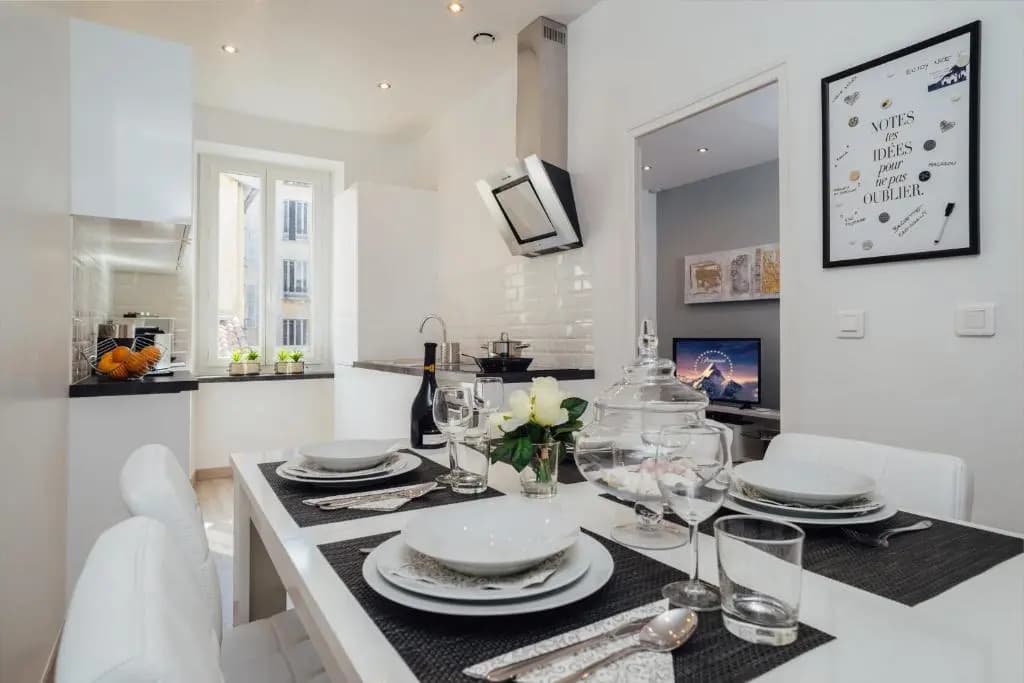 Le Notre Dame 3br with AC and balcony in the heart of Nice Welkeys - photo 7