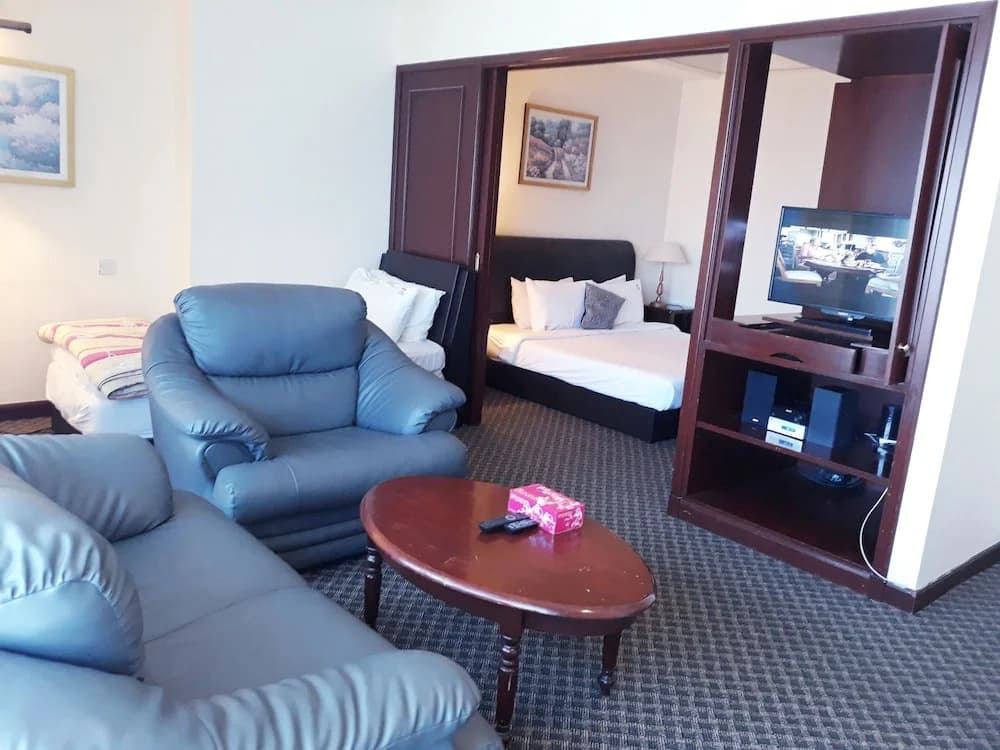 Kl Summer Suite at Times Square - photo 5