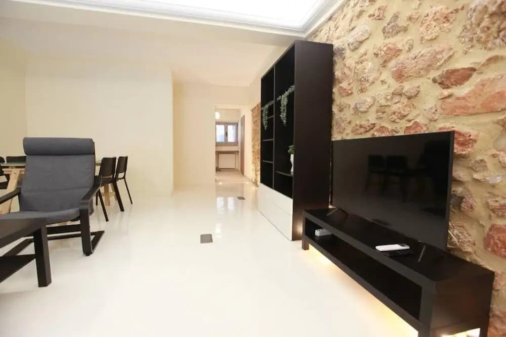Elegant Studio at the Acropolis Hills - photo 2