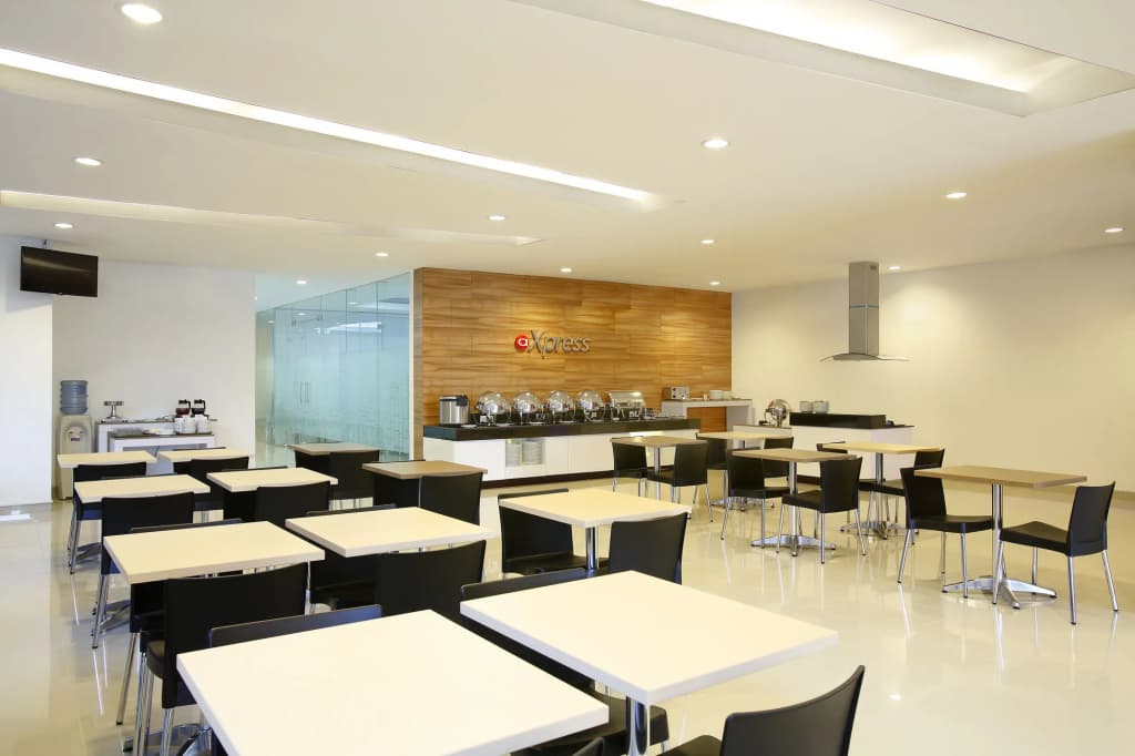 Amaris Hotel Pancoran - photo 16