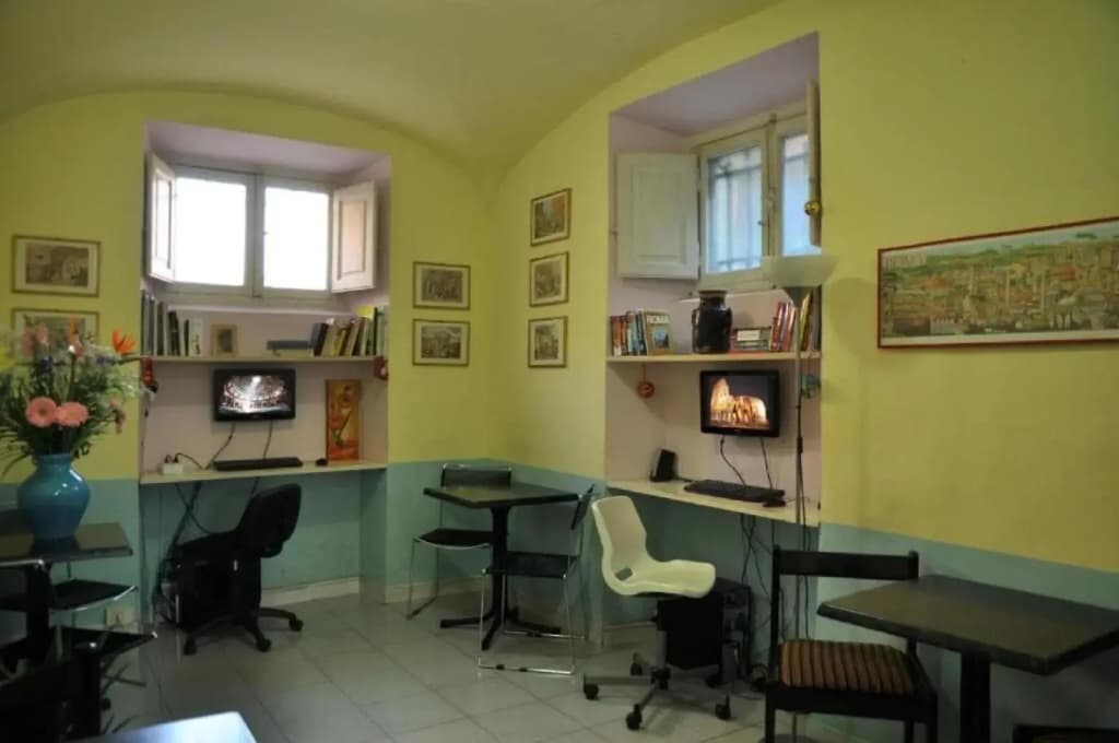 Hotel Lodi - photo 17