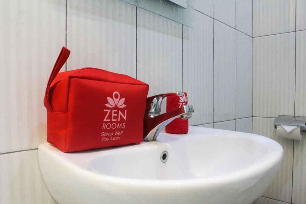 ZEN Rooms Kuningan Anggrek - photo 8