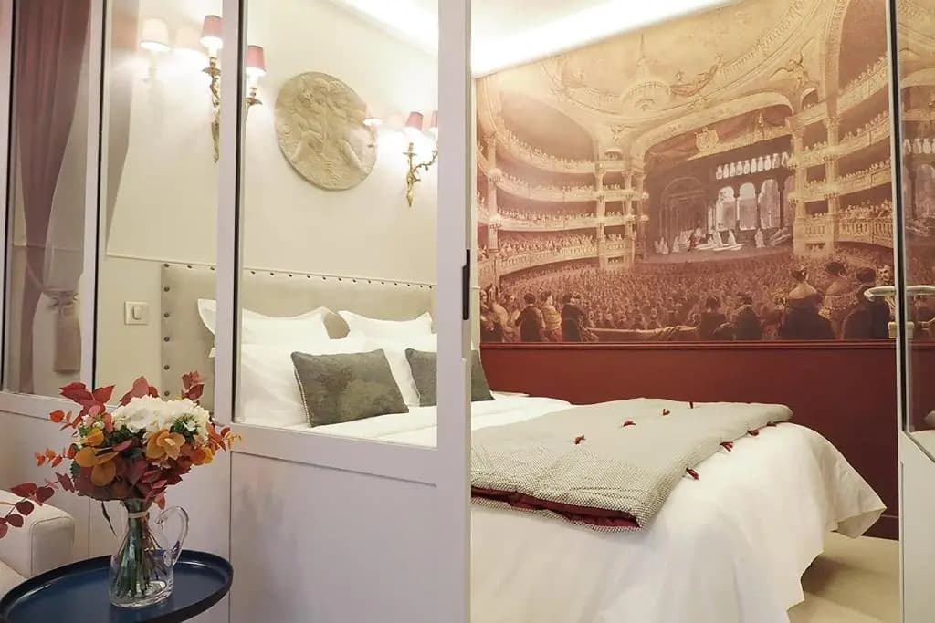 Palais Royal ChicSuites - photo 2