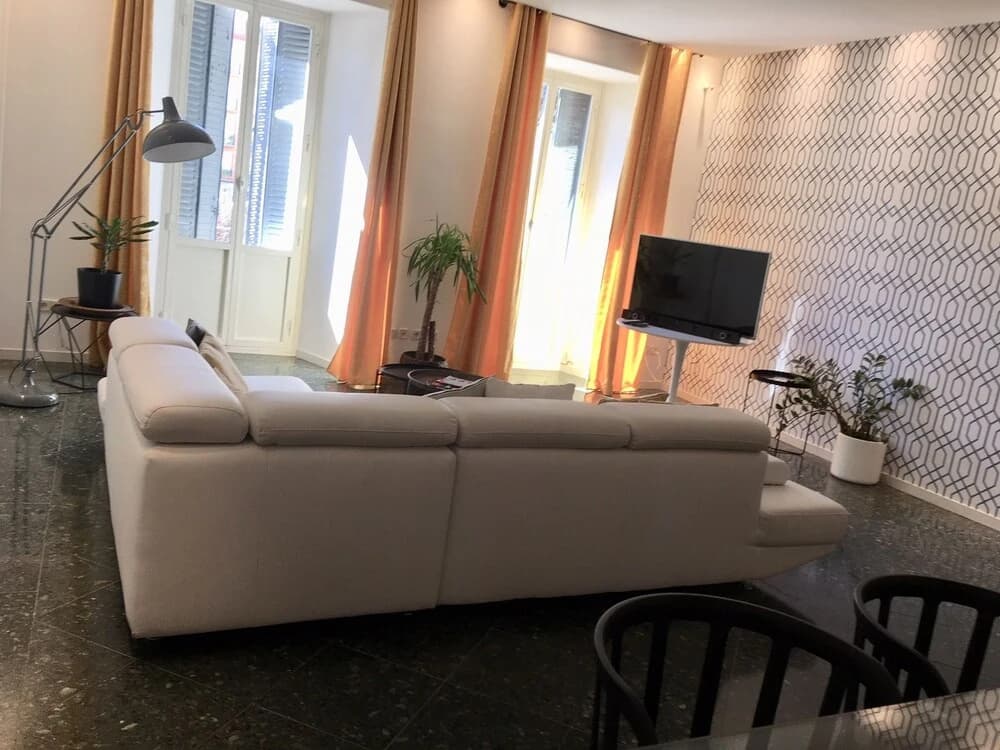 CIBELES Apartment (2BR 1BT) - photo 8