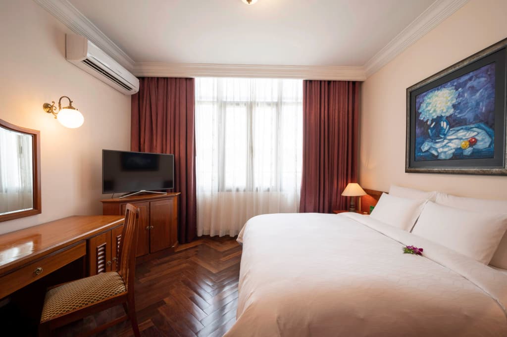 Hotel Majestic Saigon - photo 27