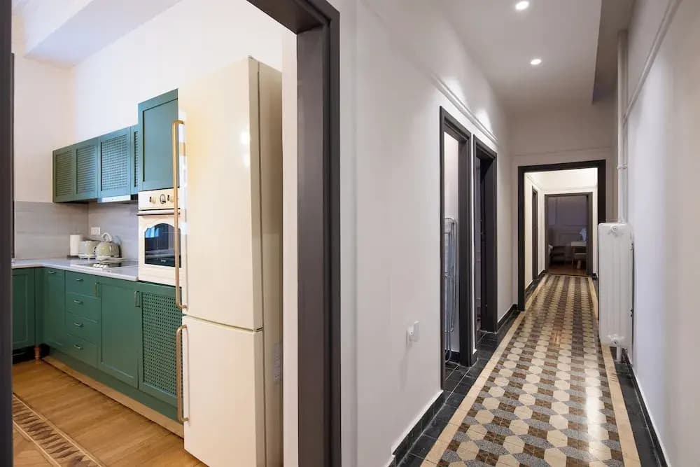 Meadows - Luxury 3-Bedroom Apt in Athens - photo 14