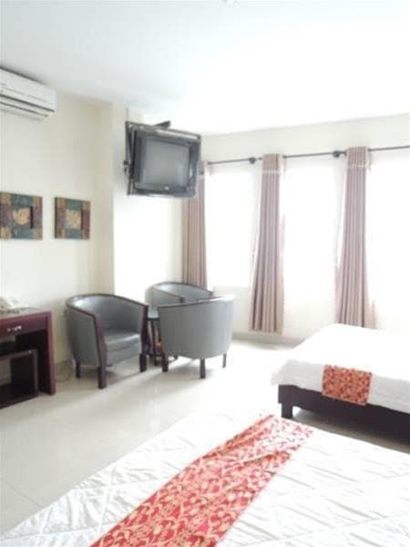 Thomas Hotel - photo 10