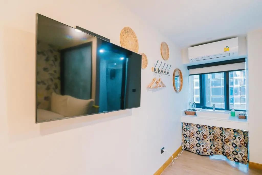B Innspire Hotel - photo 9