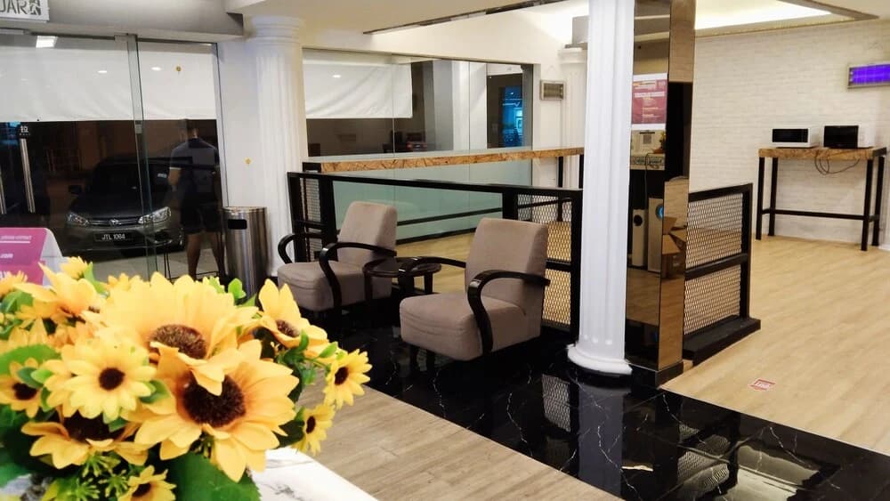 BookMe Hotel - photo 2