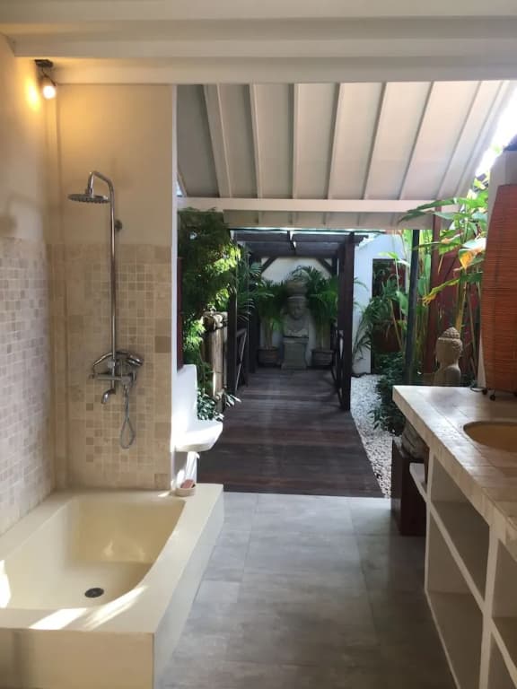 Villa Hangat - photo 12