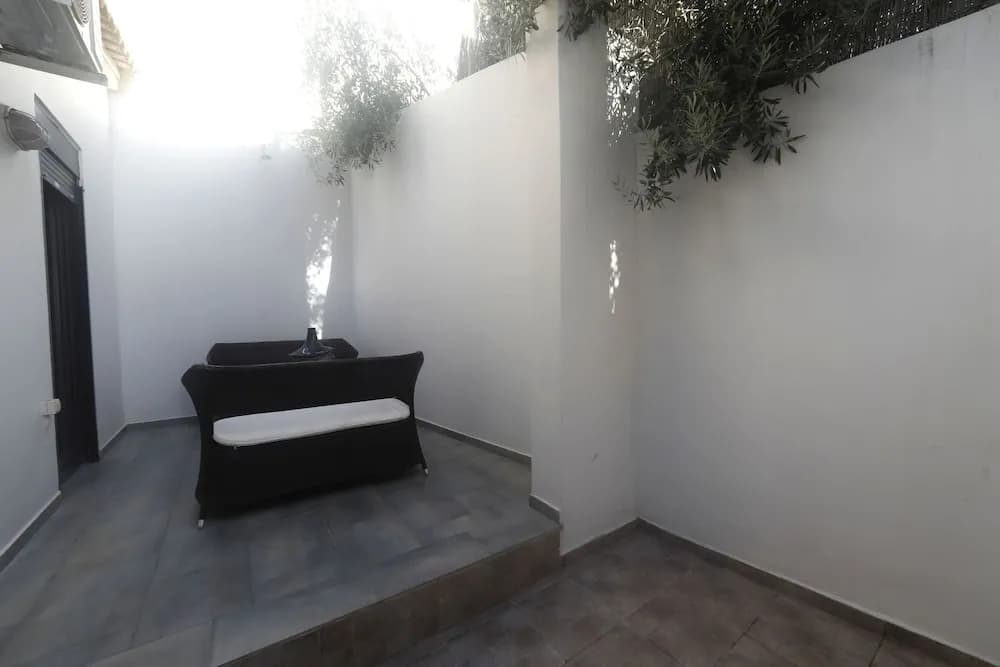 Gazi Boutique Apartment 2 - photo 13