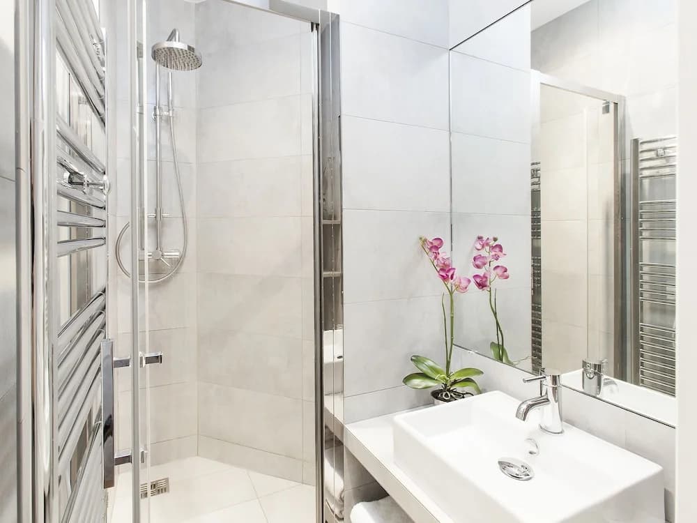 Luxury 2BR Gr-Boulevards I by Livinparis - photo 7