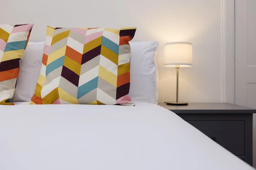 JOIVY Beautiful 2-Br Mews Home, Near Princes Street - photo 6