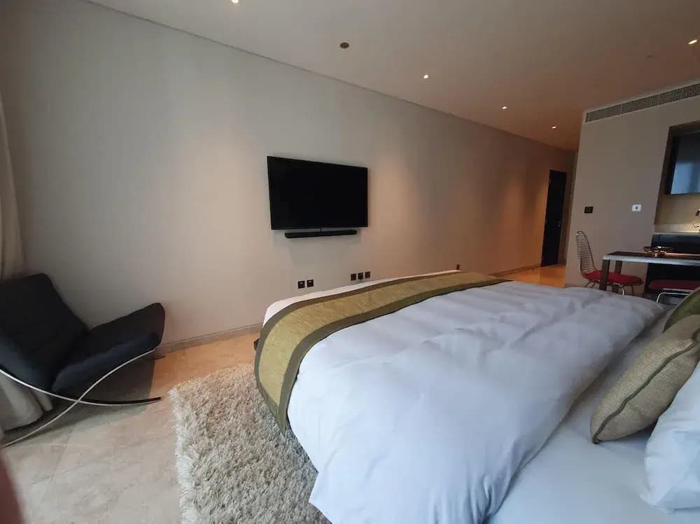 Serene Studio Escape - photo 3