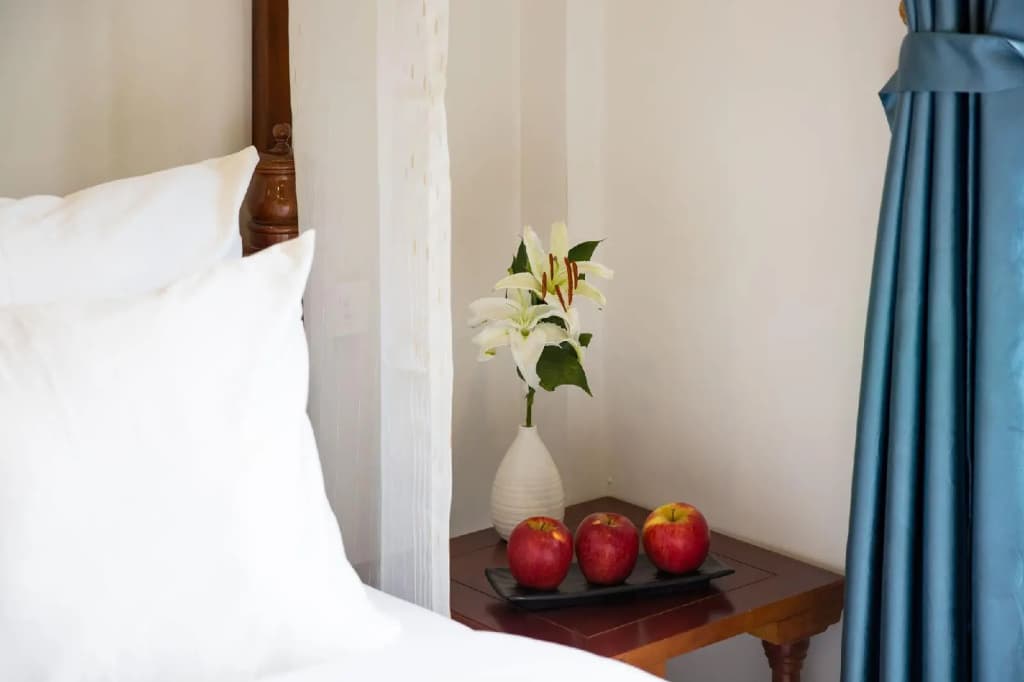 Ancient Lane Hotel - photo 2