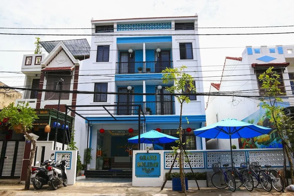 Grand Holiday Villa - main photo