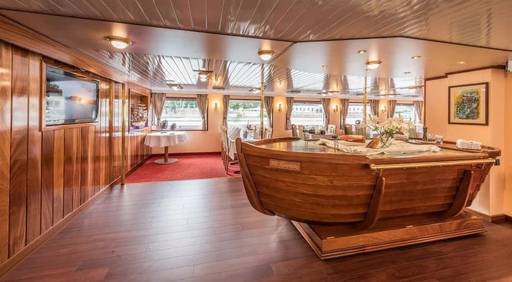 Florentina Boat Hotel - photo 13
