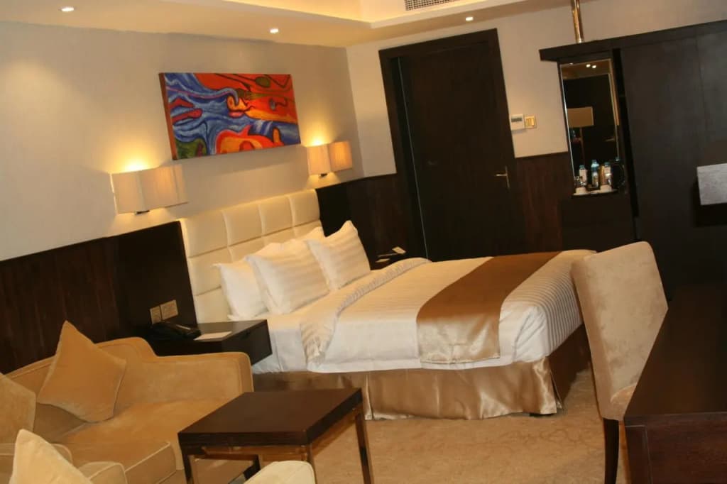 The Secure Inn Hotel - photo 6