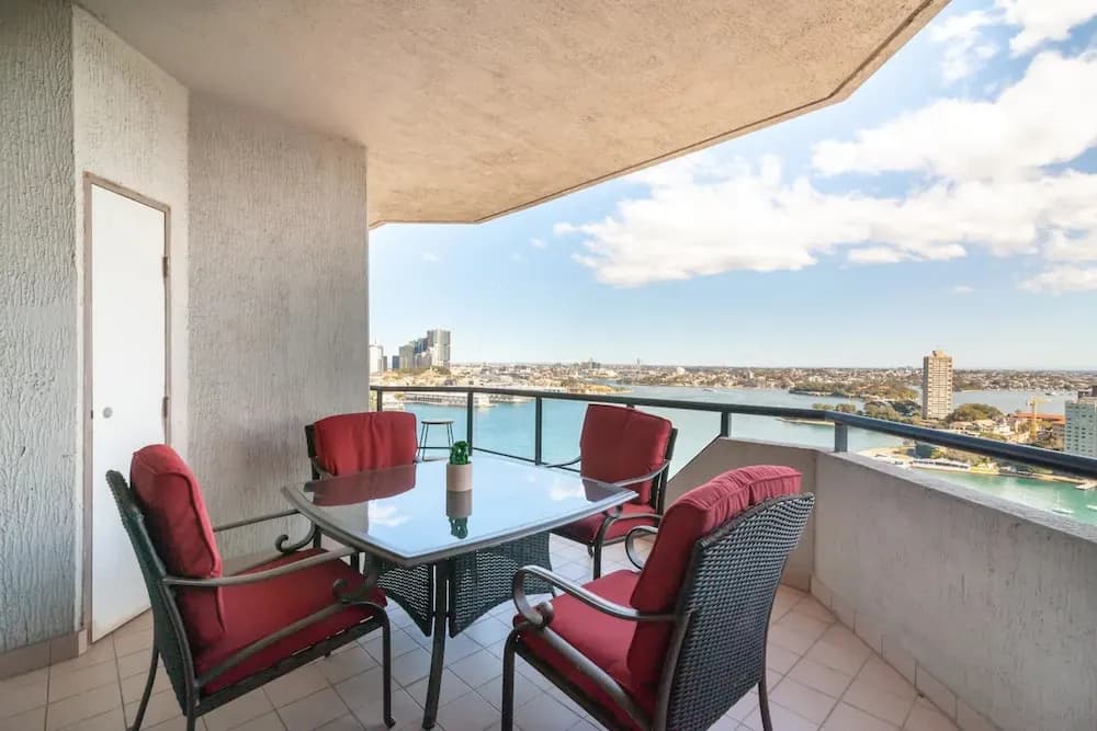 Milsons Point Apartment with Harbour Bridge Views - photo 7